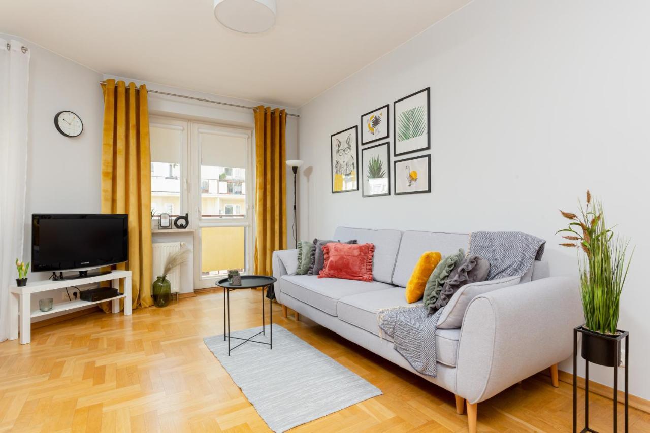 Apartment Mokotow Bluszczanska By Renters Warsaw