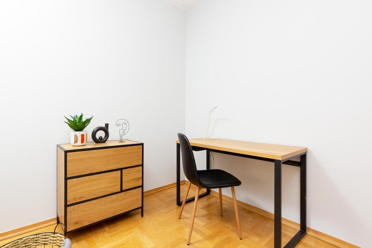 Mokotow Bluszczanska By Renters *