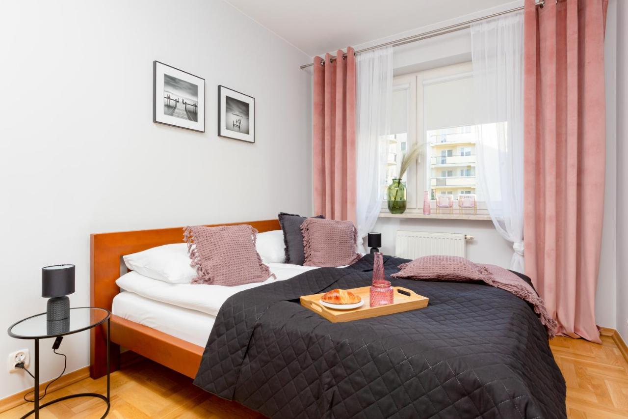 Mokotow Bluszczanska By Renters Apartment Warsaw